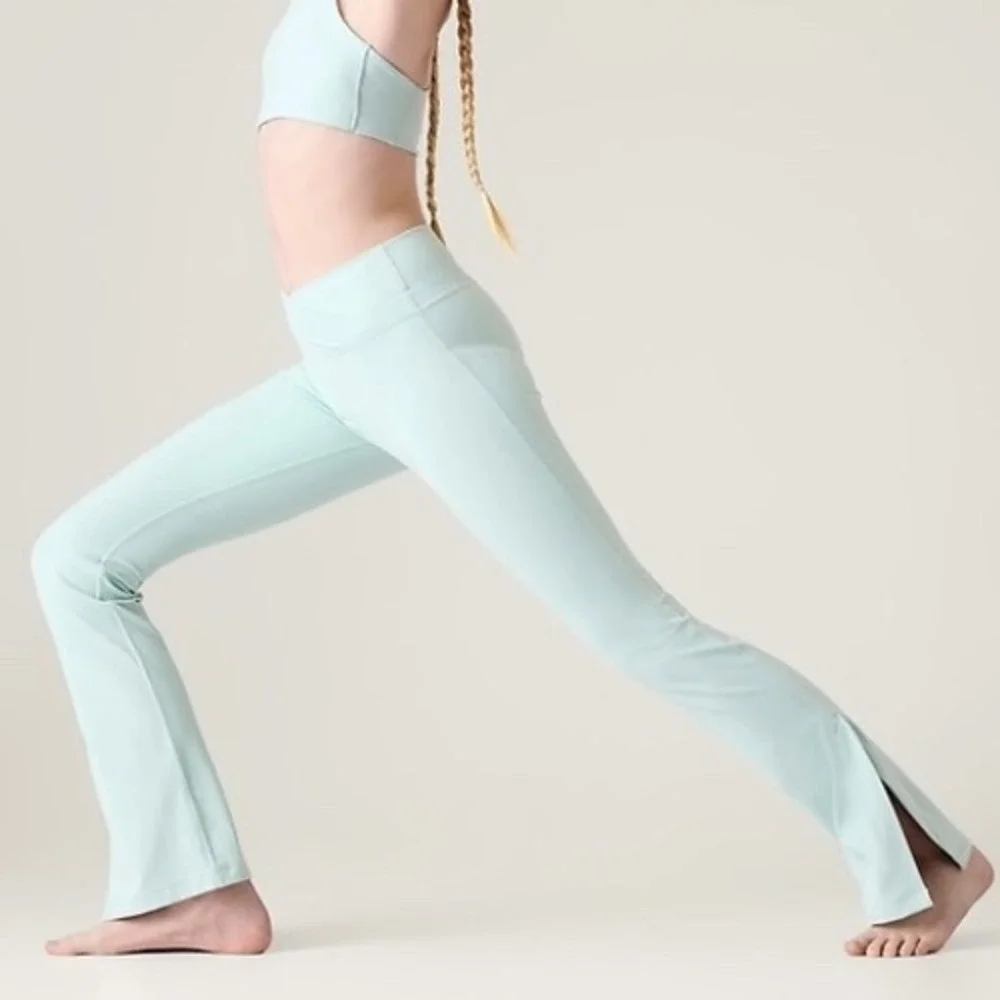 Athleta Girl Transcend Crossover Bootcut Pant, Dawn Blue Sz L 12